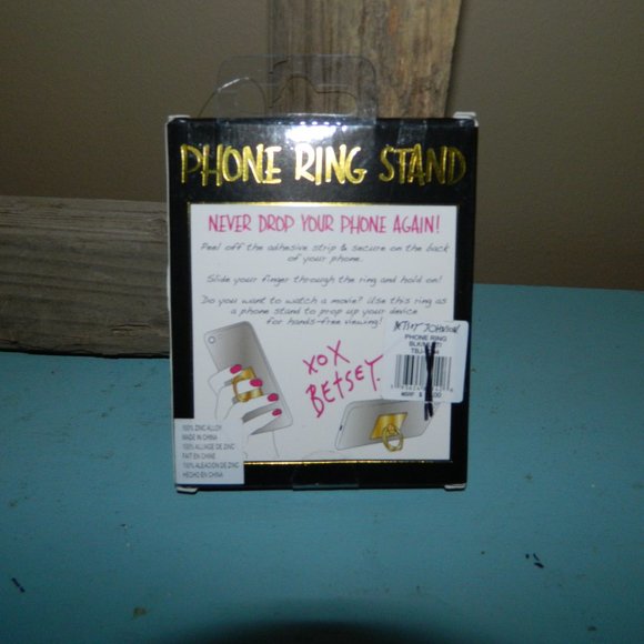 5/$25 Betsey Johnson Phone Ring Stand Case - Picture 2 of 2